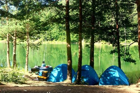 Kamp Yeri Rezervasyonu: Popüler Kamp Alanlarında Erken Rezervasyon Tavsiyeleri